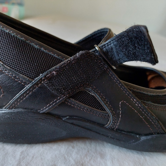 Clarks black leather walking comfort shoes size 6.5 - Picture 11 of 13